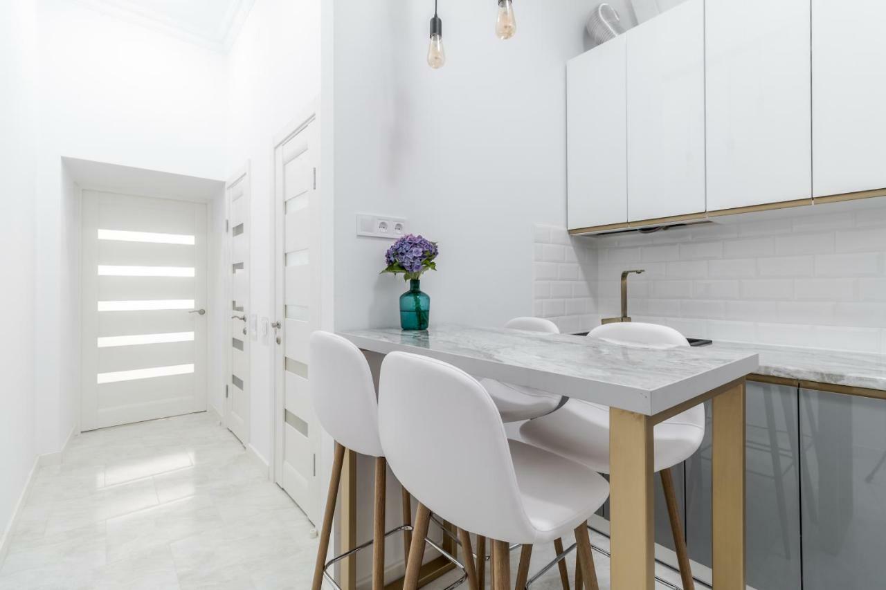Modern Apartment Lwów Zewnętrze zdjęcie